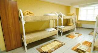 Гостиница HOSTEL House Улан-Удэ Односпальная кровать в общем номере (для 8 гостей)-2